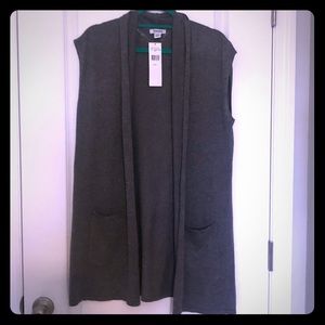 NWT sleeveless cardigan sweater